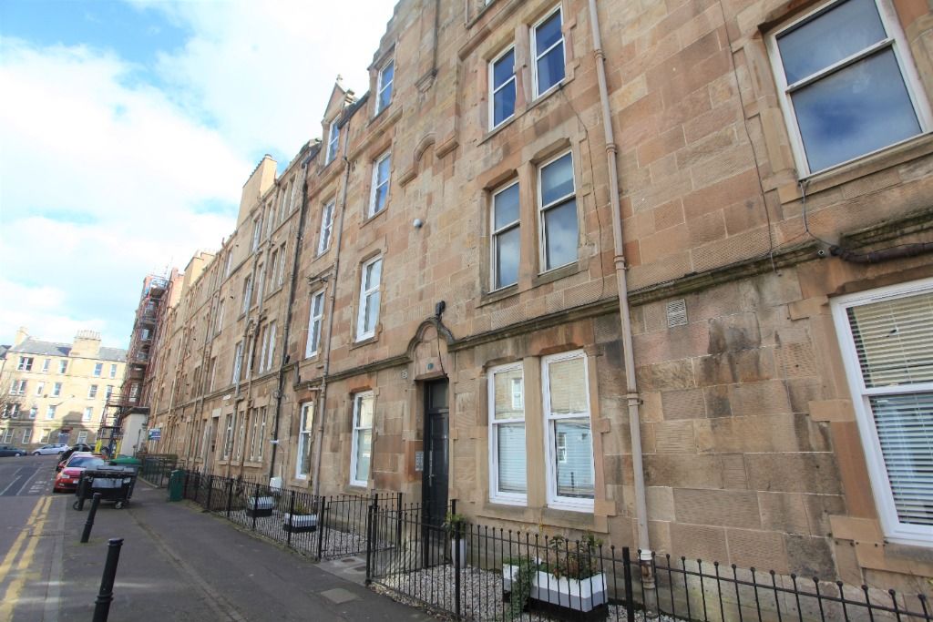 1 bed flat to rent in Watson Crescent, Polwarth, Edinburgh EH11, £925