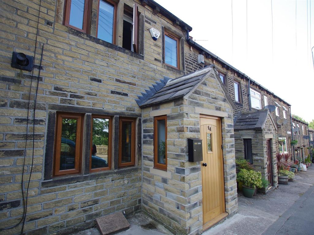 2 bed property for sale in Burrwood Terrace, Holywell Green, Halifax