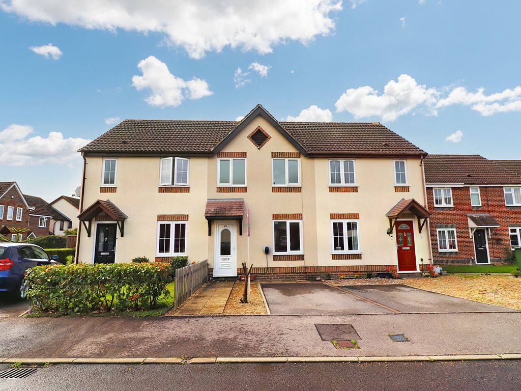 2 bed terraced house to rent in Watkin Road, Hedge End, Southampton