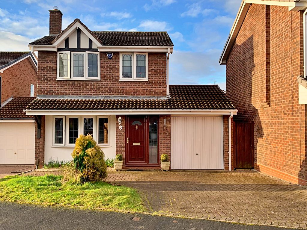 3 bed detached house for sale in houting, dosthill, tamworth, staffordshire b77