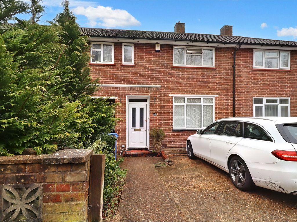 2 bed terraced house for sale in Woking, Surrey GU21 Zoopla