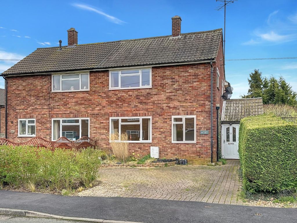 3 bed semidetached house for sale in St. Audreys Close, Histon