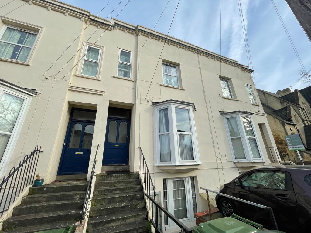 3 bed terraced house for sale in Christchurch Terrace, Malvern Road