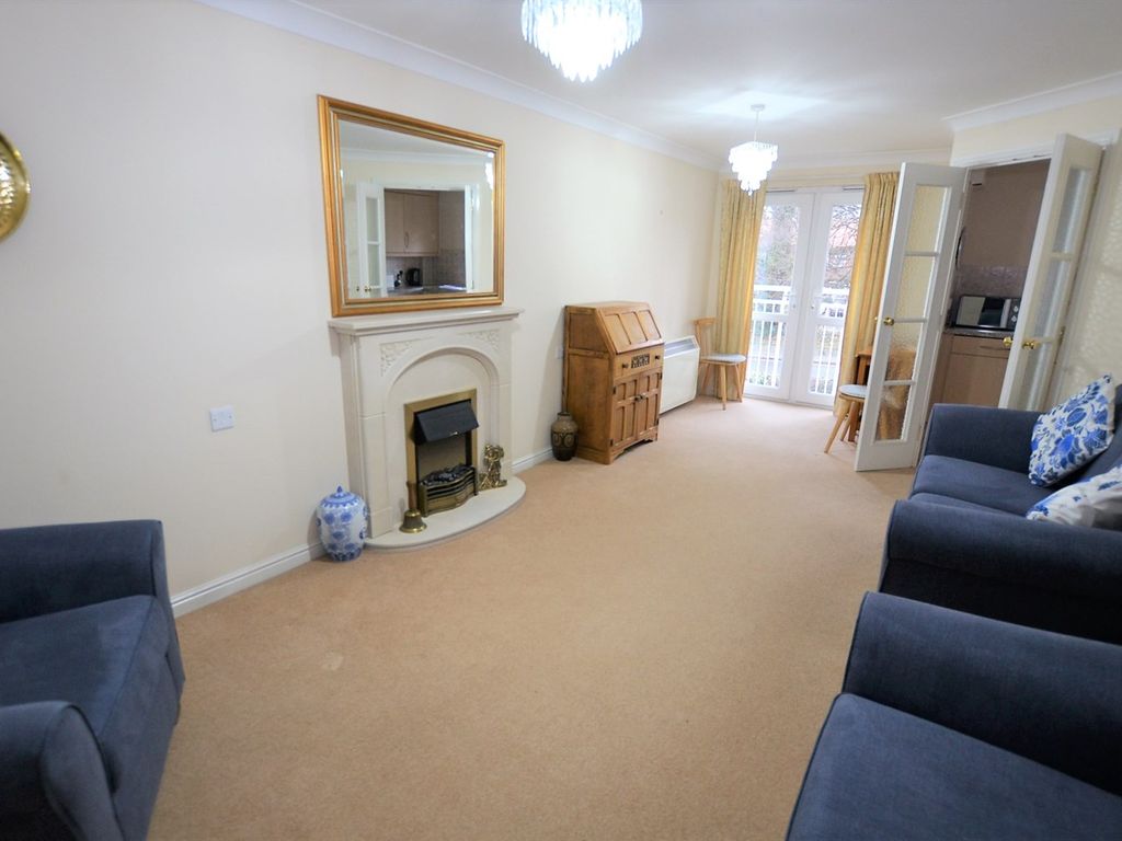 1 bed flat for sale in Bernard Court, Chester Road, Holmes Chapel CW4