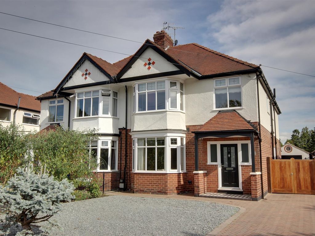 4 bed semidetached house for sale in Beverley Road, Anlaby, Hull HU10