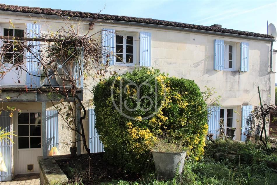 2 bed property for sale in Saintes, 17100, France, Poitou-Charentes ...