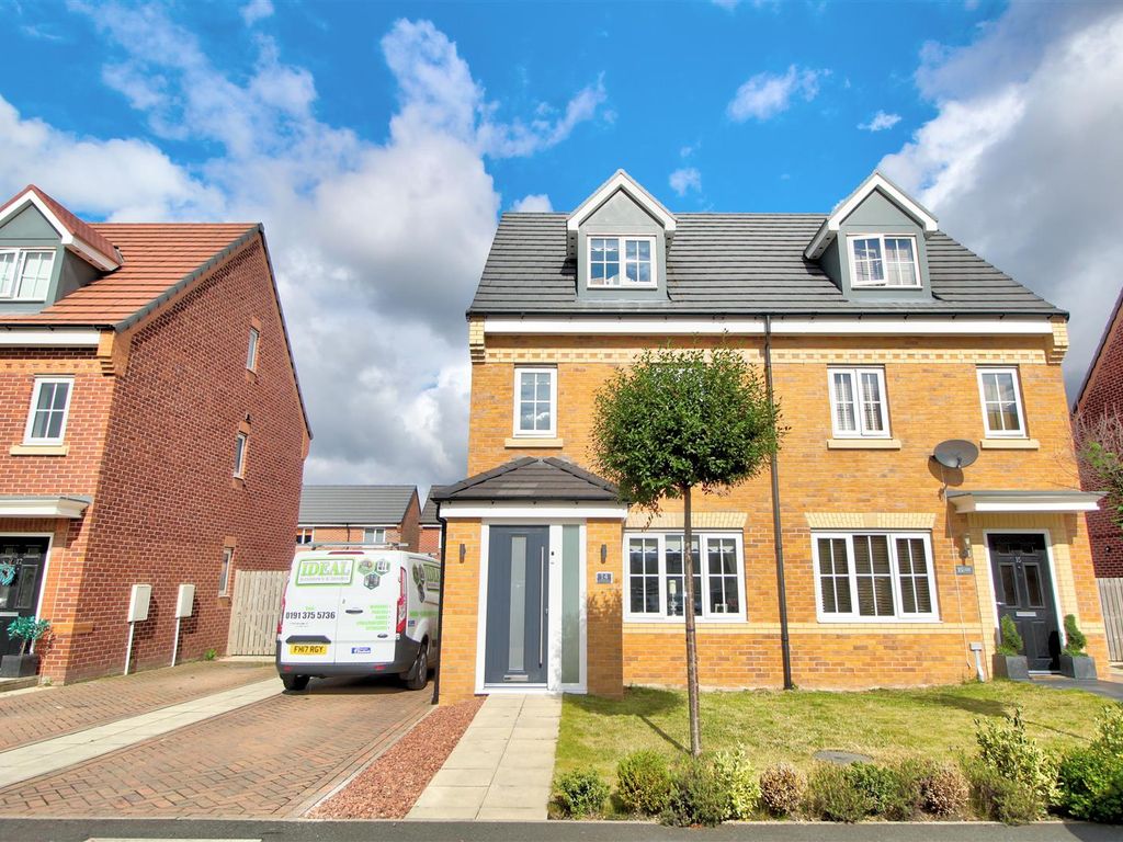 3 bed property for sale in Albion Close, Scollars Gate, Houghton Le