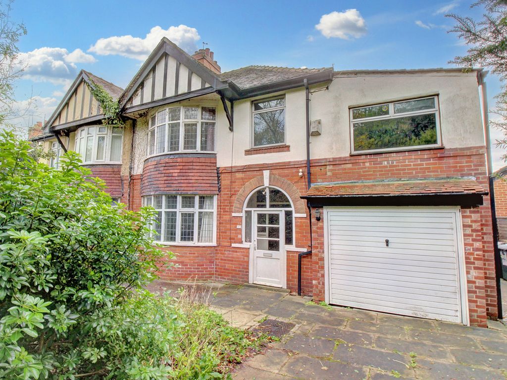 4 bed semidetached house for sale in St. Chads Drive, Leeds LS6, £