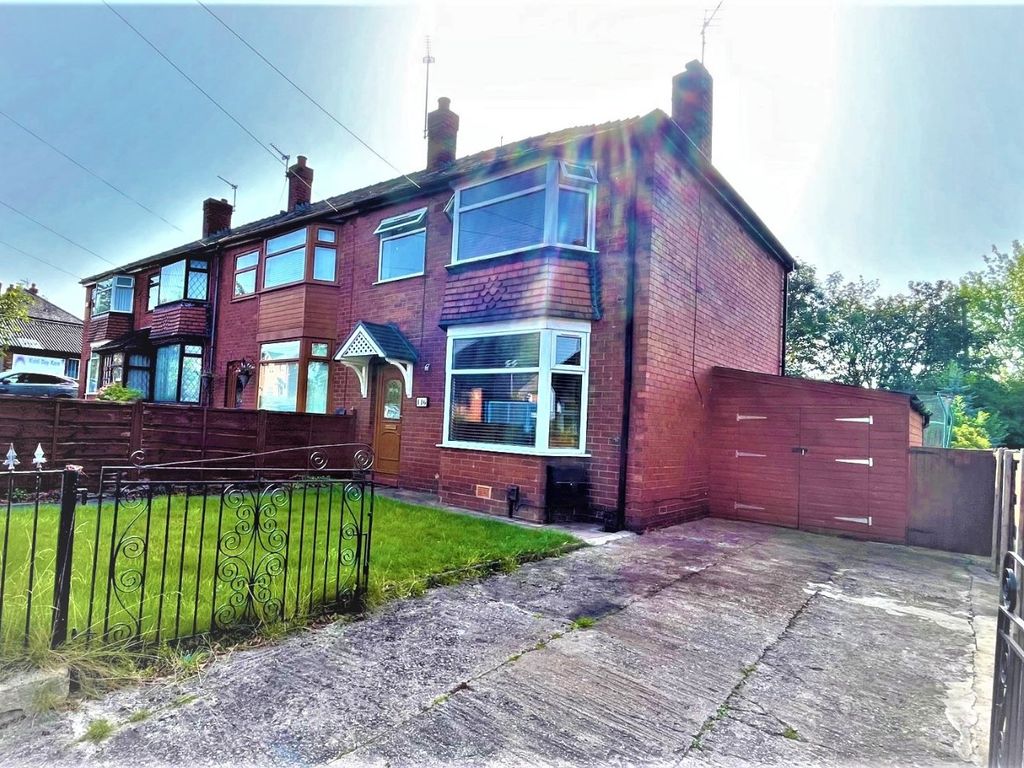 3 bed end terrace house for sale in Clarendon Road, Hyde, Greater