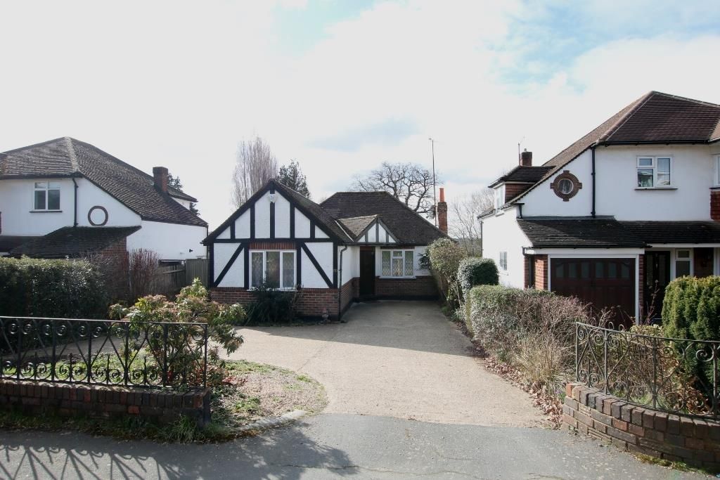 2 bed detached bungalow for sale in Randalls Road, Leatherhead KT22 Zoopla