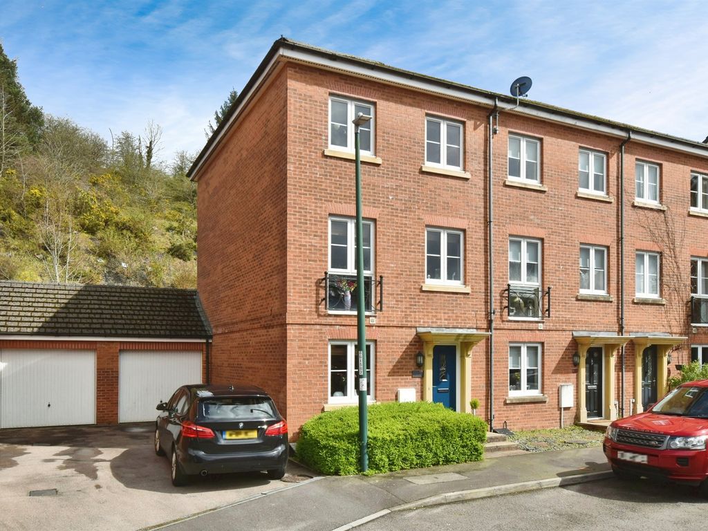 4 bed town house for sale in Furnace Fields Street, Ebbw Vale NP23, £