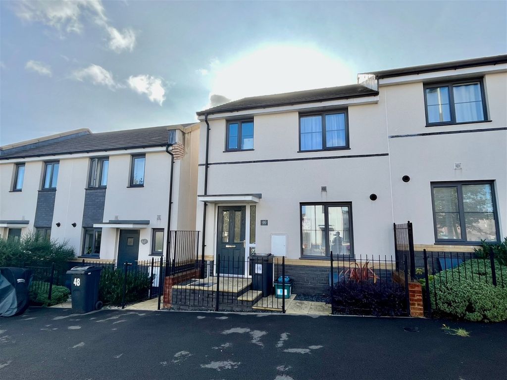 3 bed end terrace house for sale in Buttercup Way, Newton Abbot TQ12, £