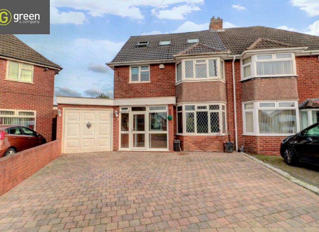 3 bed semidetached house for sale in Farnworth Grove, Castle Bromwich, Birmingham B36 Zoopla