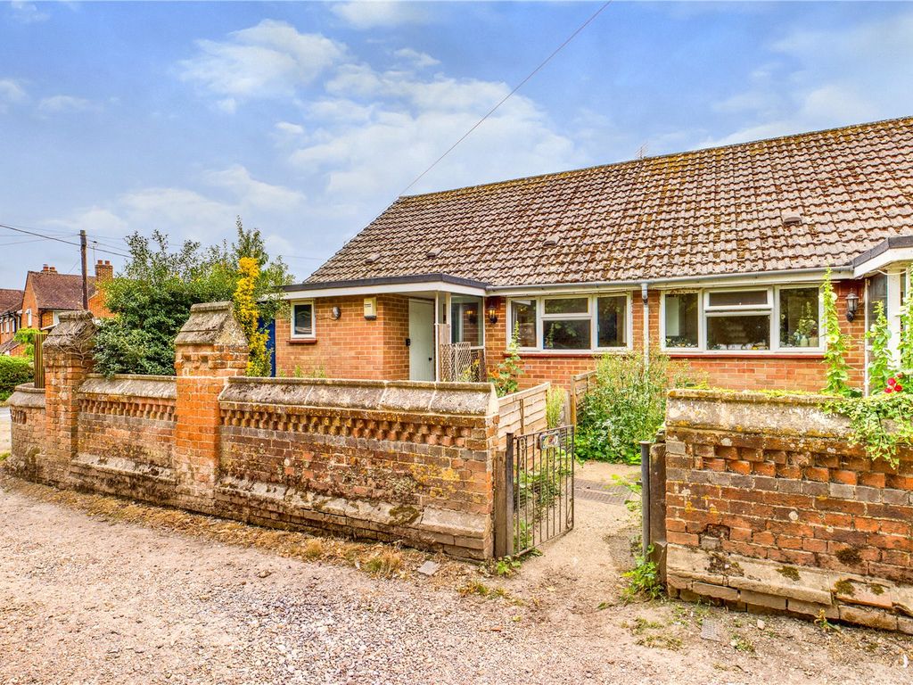 2 bed bungalow for sale in St. Peters Close, Brimpton, Reading