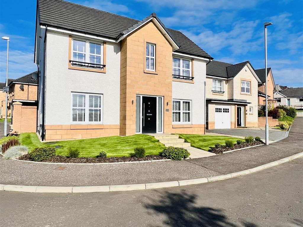 4 bed property for sale in Capercaillie Crescent, Ferniegair, Hamilton