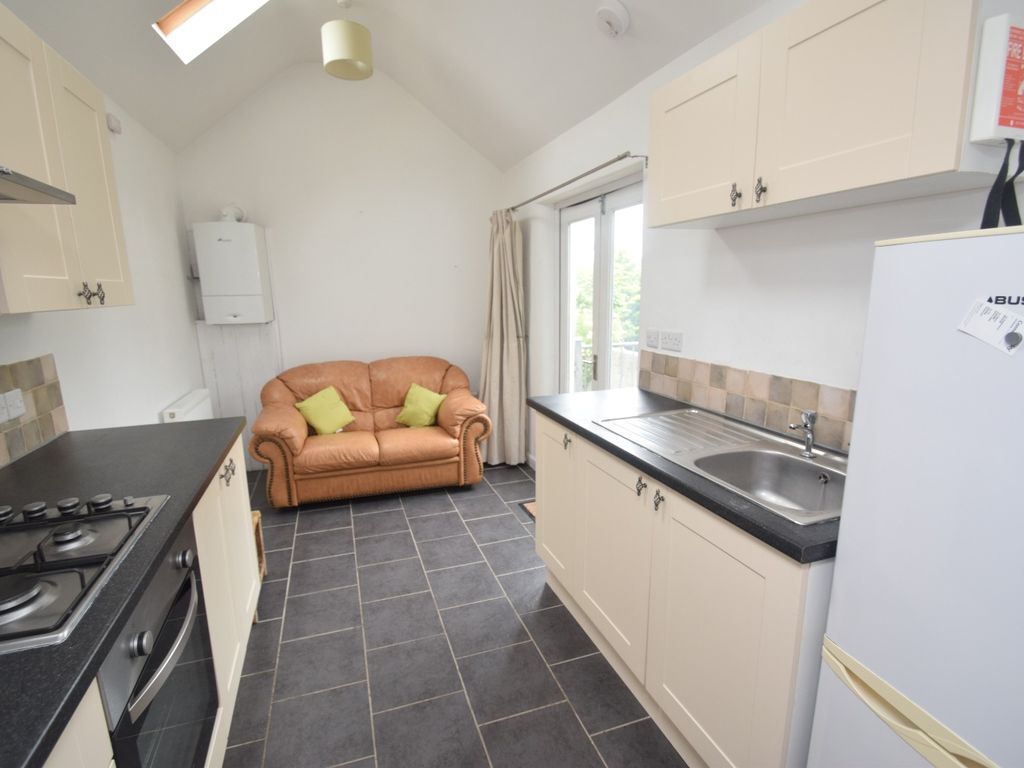 1 bed flat to rent in Waterloo Road, Falmouth TR11, £800 pcm Zoopla