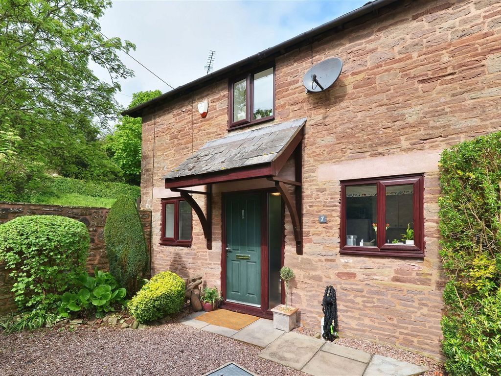 2 bed end terrace house for sale in Abbeydore, Hereford HR2, £260,000