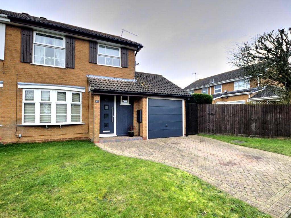 3 bed semidetached house for sale in Froxhill Crescent, Brixworth