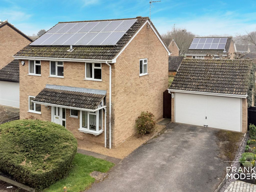 4 bed detached house for sale in Threave Court, Peterborough PE3, £