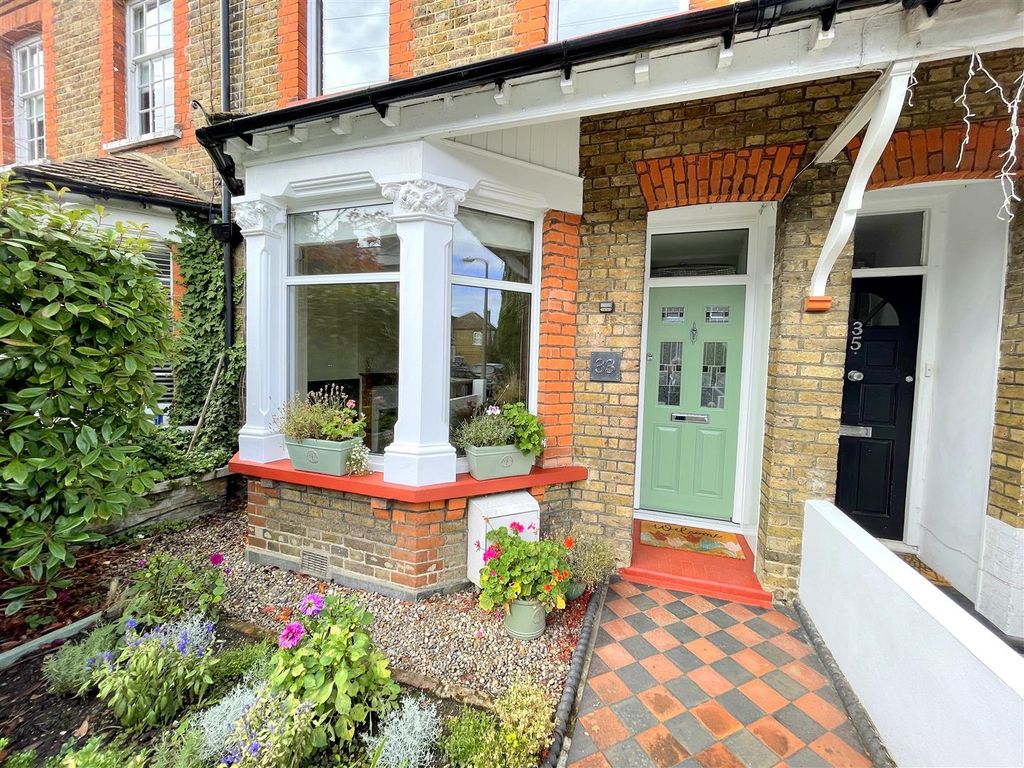 3 bed property for sale in Kings Road, Belmont, Sutton SM2 Zoopla