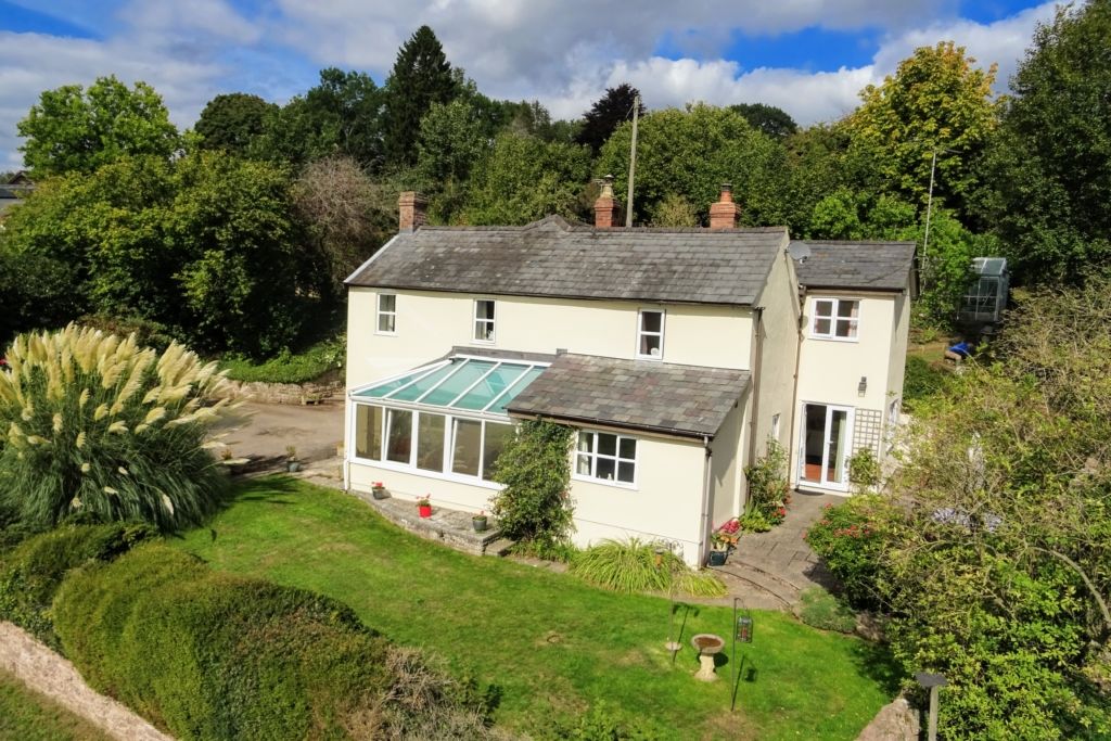 4 bed detached house for sale in Bridstow, RossOnWye HR9 Zoopla