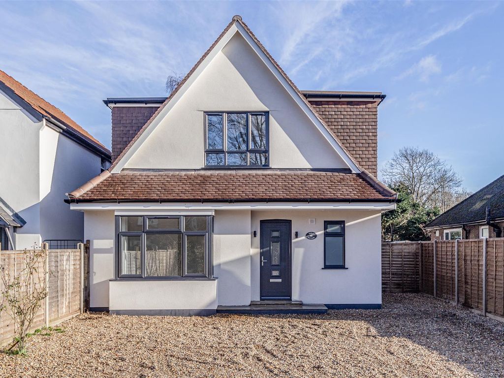 4 bed property for sale in New Haw Road, Addlestone KT15 Zoopla