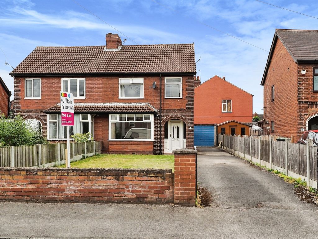 3 bed semidetached house for sale in Calverley Green Road, Altofts