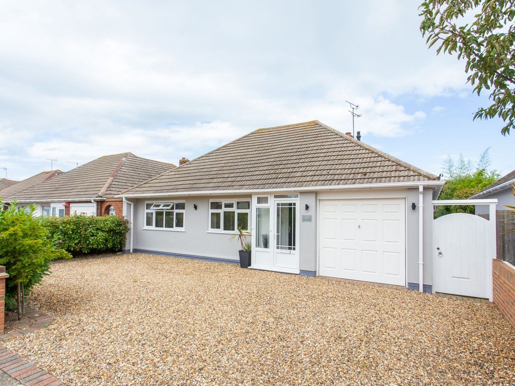 3 bed detached bungalow for sale in Magnolia Avenue, Cliftonville CT9