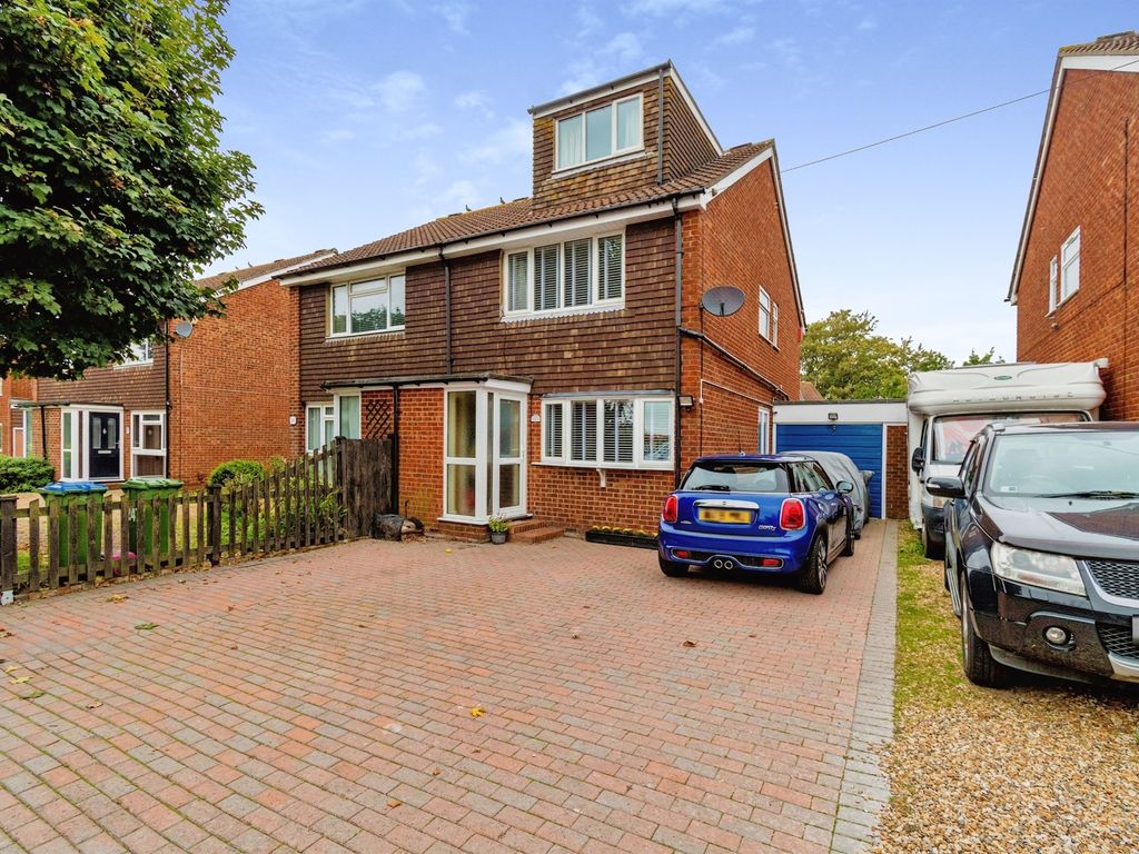 4 bed semidetached house for sale in Botley Road, Southampton SO19, £