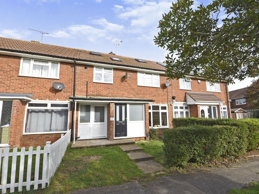 5 bed terraced house for sale in Clayburn End, Basildon SS14 Zoopla