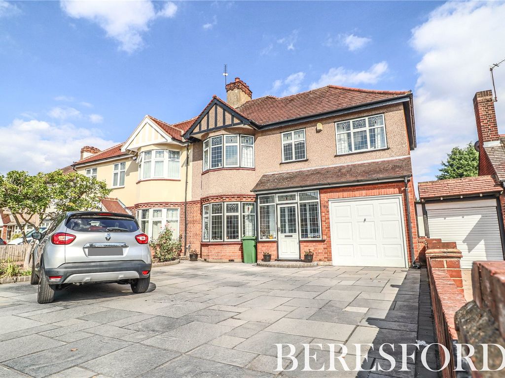 4 bed semidetached house for sale in Corbets Tey Road, Upminster RM14
