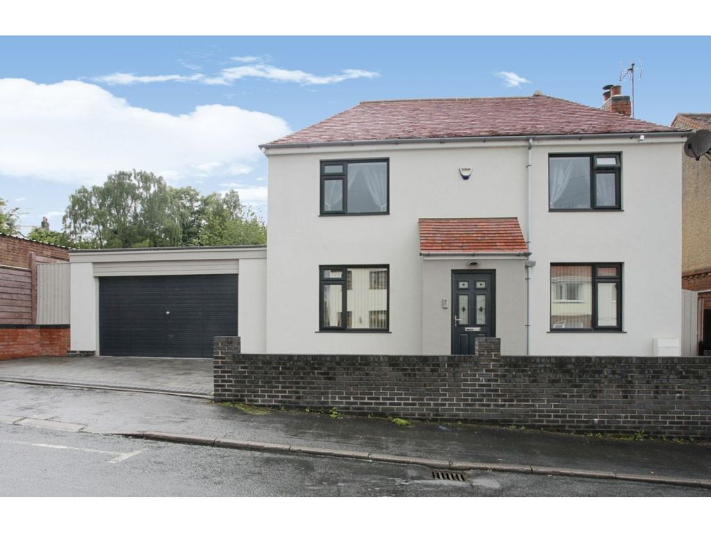 4 bed detached house for sale in Edward Road, Bedworth CV12, £335,000