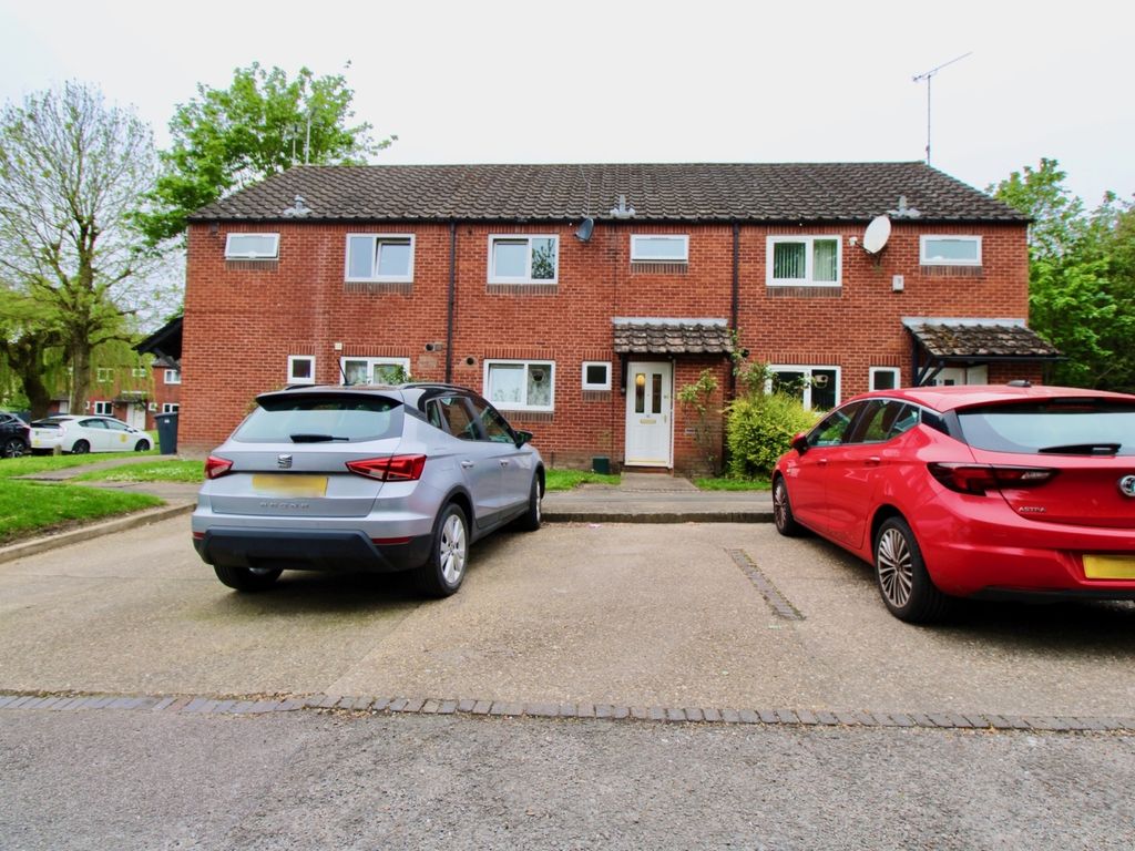 3 bed town house to rent in Wheeldale Close, Leicester, Leicestershire