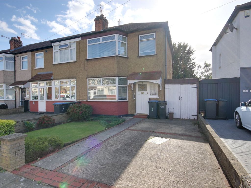 3 bed end terrace house for sale in Chailey Avenue, Enfield EN1 Zoopla