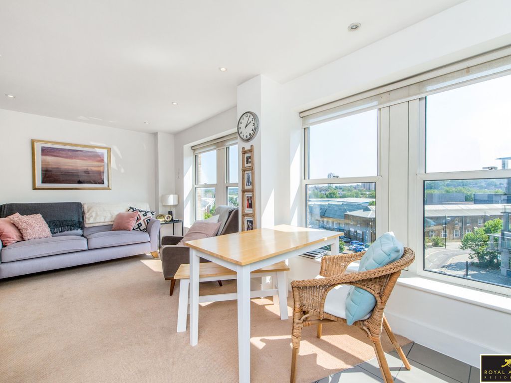 1 bed flat to rent in Building 22, Cadogan Road, Royal Arsenal SE18