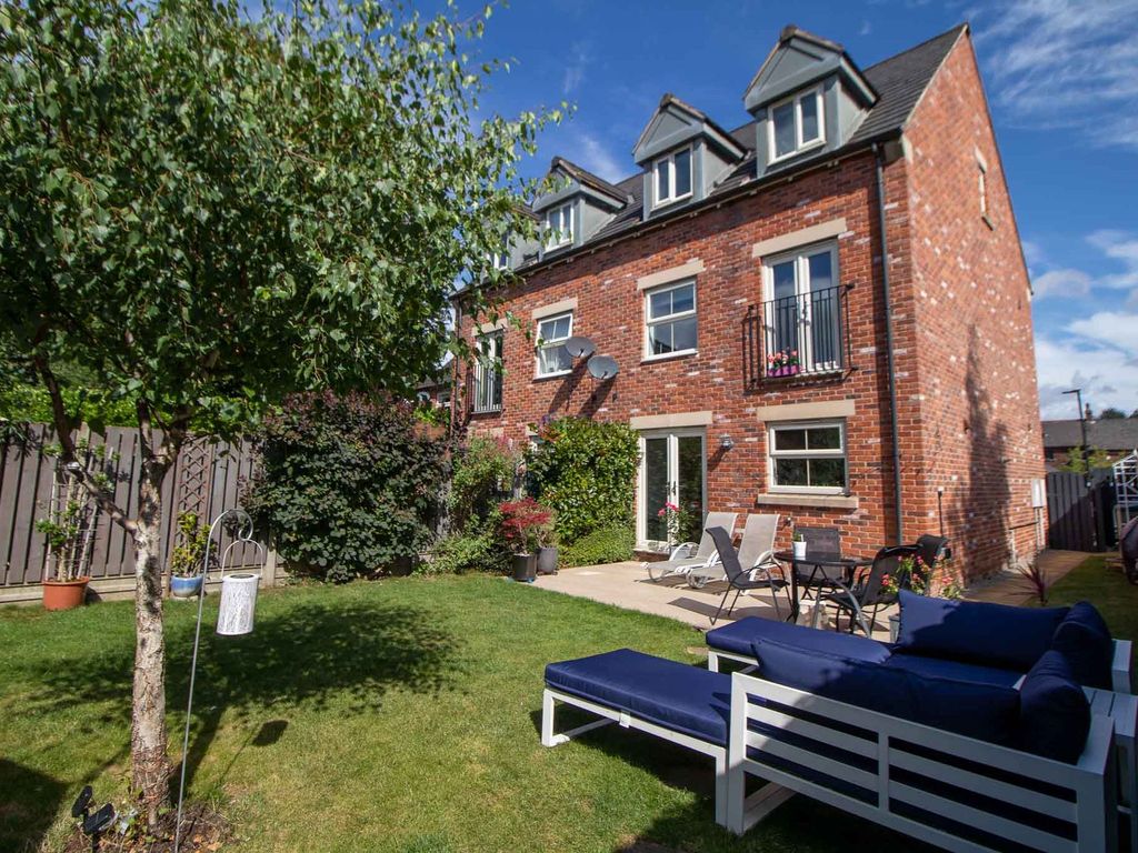 5 bed semidetached house for sale in Queen Street Mews, Mosborough S20