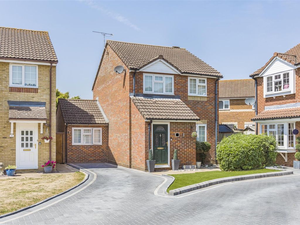 3 bed detached house for sale in Priory Gate, Thomas Rochford Way