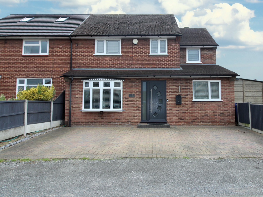 4 bed semidetached house for sale in Callan Grove, South Ockendon RM15