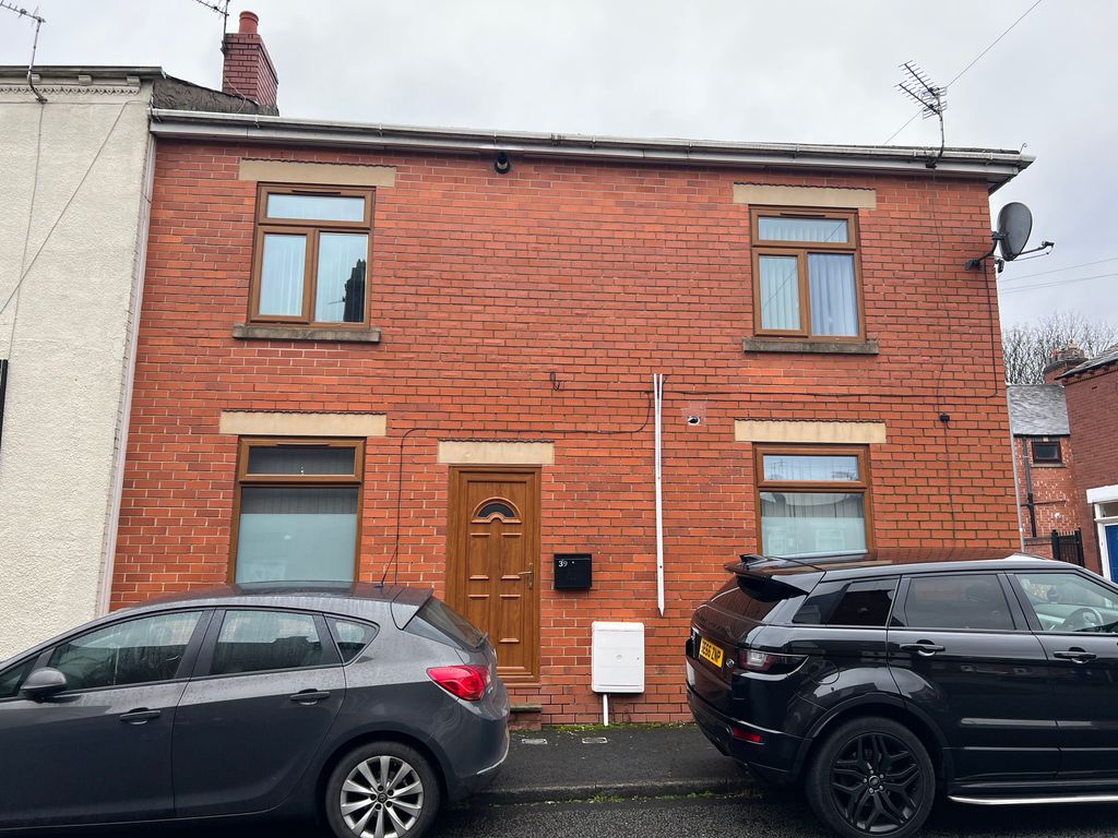 6 bed terraced house for sale in Gilmour Street, Middleton, Greater