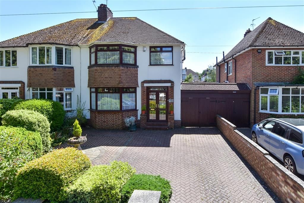 3 bed semidetached house for sale in Mote Avenue, Maidstone, Kent ME15