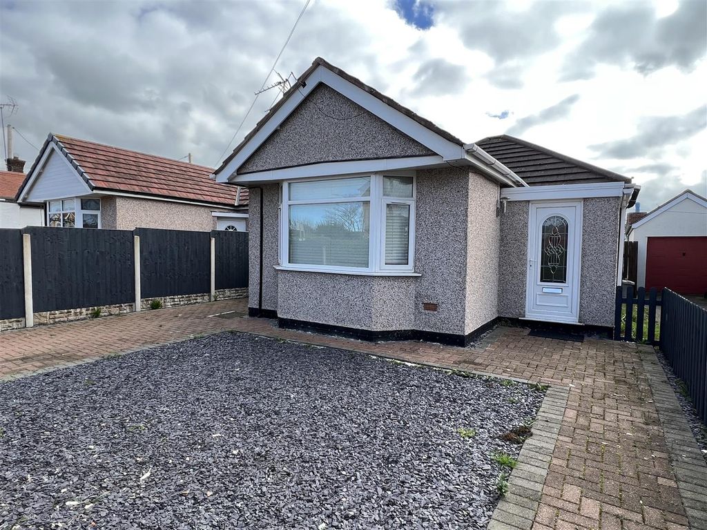 2 bed semidetached bungalow to rent in Dyserth Road, Rhyl LL18 Zoopla