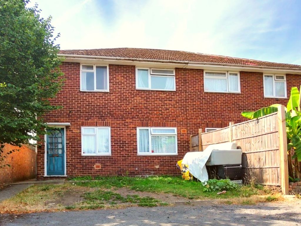 2 bed flat for sale in 8 Haven Close, Hayes, Middlesex UB4 Zoopla