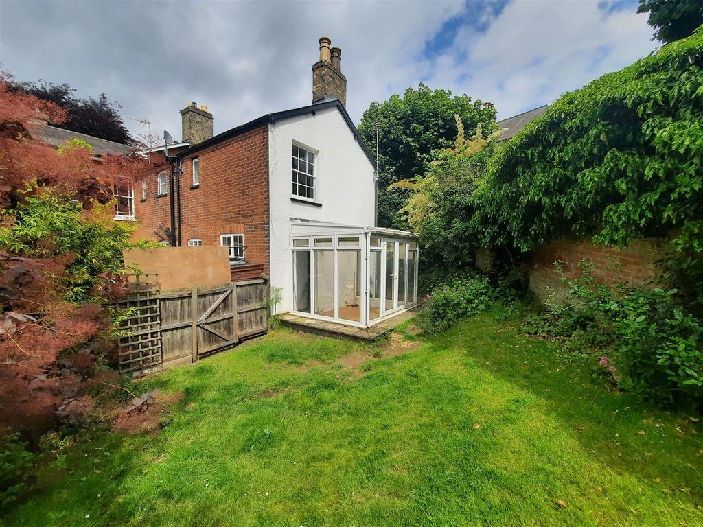 2 bed semidetached house for sale in Anglesea Road, Ipswich IP1, £