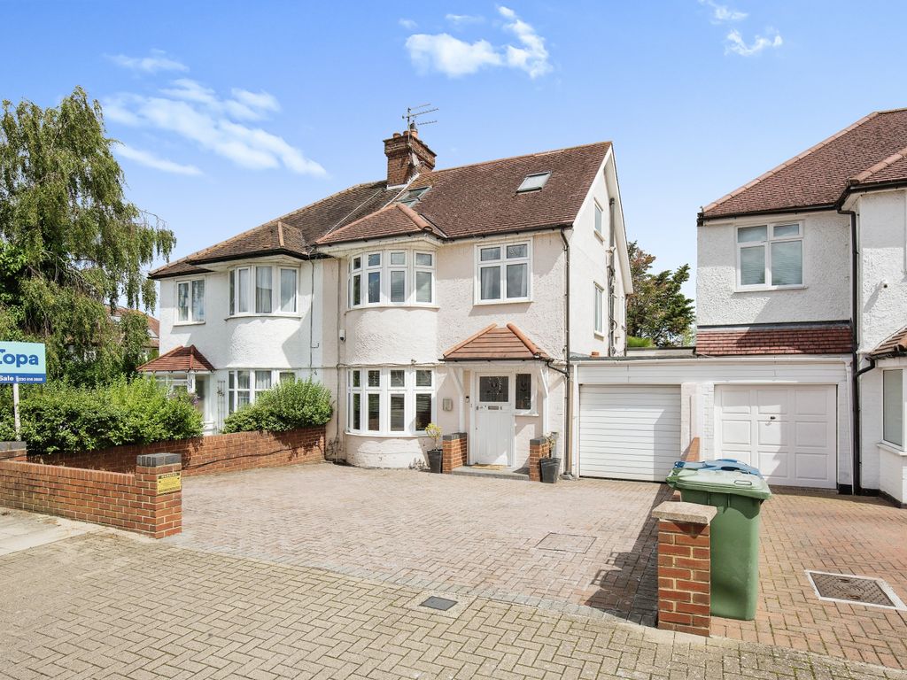 5 bed detached house for sale in Whitchurch Gardens, Canons Park