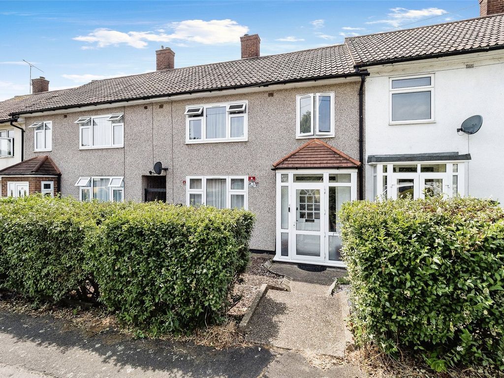 3 bed terraced house for sale in The Lowe, Chigwell, Essex IG7, £425,000 Zoopla