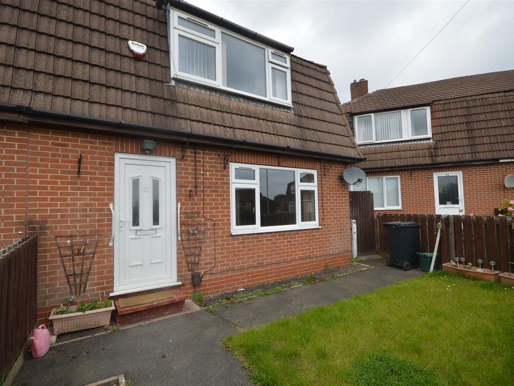 3 bed semidetached house to rent in Chestnut Grove, Chesterton