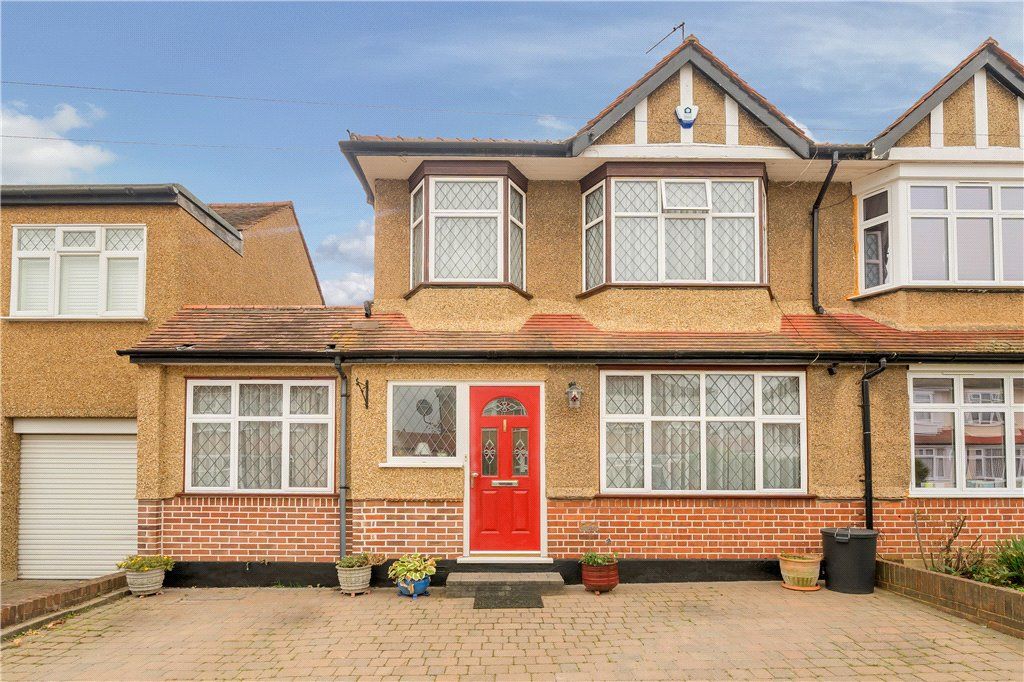 3 bed semidetached house for sale in Courtfield Gardens, Ruislip Manor