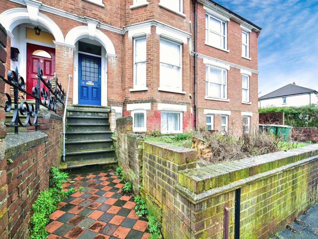 1 bed flat for sale in Old Tovil Road, Maidstone, Kent ME15, £120,000 Zoopla