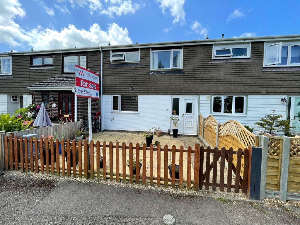 3 bed terraced house for sale in howitts gardens, eynesbury, st. neots, cambridgeshire pe19