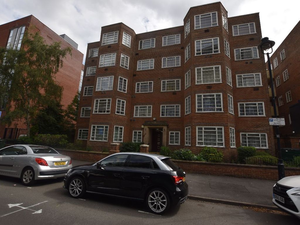 3 bed flat to rent in Flat, Hampton Court, Road, Edgbaston
